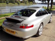 Porsche 911 Carrera 2 4