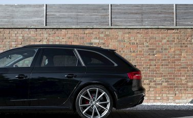 Audi RS4 Avant 25