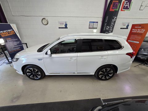 Mitsubishi Outlander 2.0h 12kWh 5hs CVT 4WD Euro 6 (s/s) 5dr 6