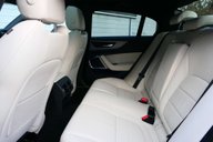 Jaguar XE 2.0 XE R-Dynamic SE D MHEV Auto 4dr 21