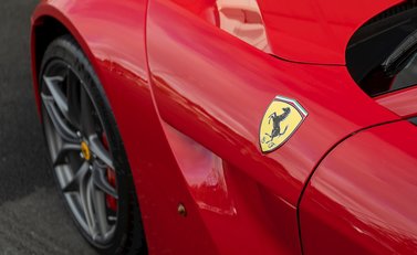 Ferrari F12 Berlinetta 24