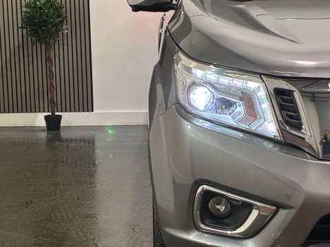 Nissan Navara 2.3 dCi Tekna 4WD Euro 6 (s/s) 4dr 49