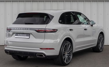 Porsche Cayenne V6 7