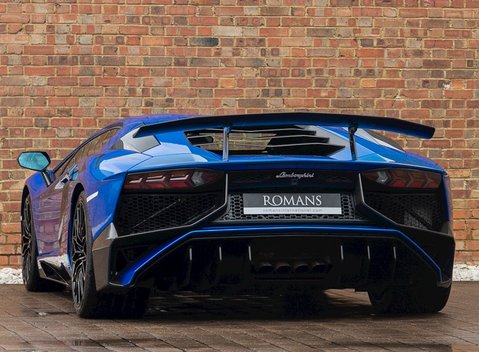 Lamborghini Aventador SV LP 750-4 Coupe 3