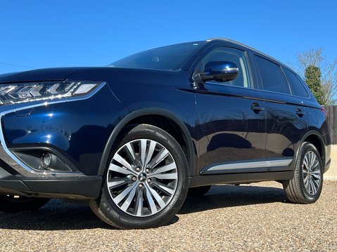 Mitsubishi Outlander 4 15