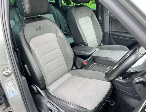 Volkswagen Tiguan 2.0 Tiguan R-Line TDI BlueMotion Technology 4Motion Semi-Auto 4WD 5dr 16