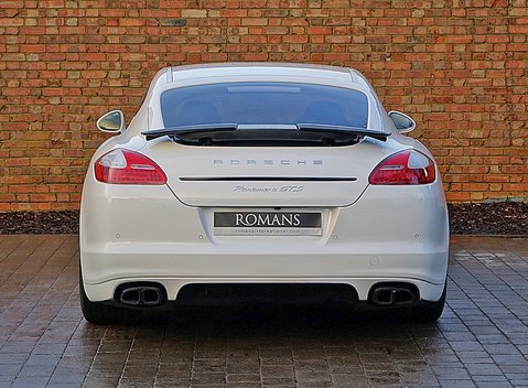 Porsche Panamera GTS 15