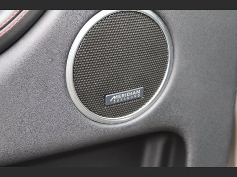 Land Rover Discovery Sport R-DYNAMIC HSE PHEV 4