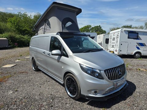 Mercedes-Benz Vito Camper Van 9
