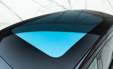 Porsche Taycan Turbo S Cross Turismo 30