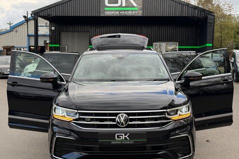 Volkswagen Tiguan R-LINE TDI DSG - RARE LEATHER INTERIOR - APPLE CAR PLAY -CAMERA 18