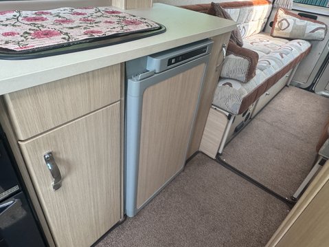 Auto-Sleepers Warwick Duo 2 Berth|2 Belt|Rear Lounge|Shower|Toilet|Vanlux 14
