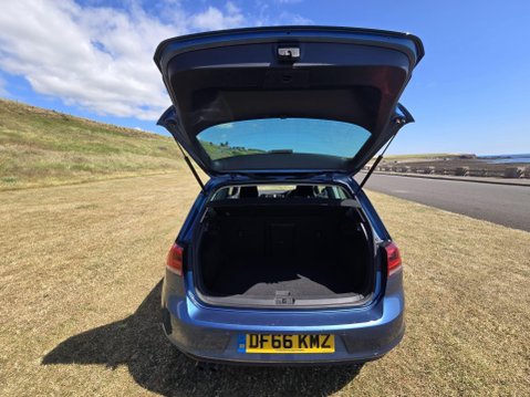 Volkswagen Golf 2.0 TDI BlueMotion Tech GT Edition Euro 6 (s/s) 3dr 29