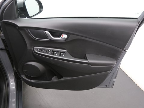 Hyundai KONA 39kWh Premium Auto 5dr (10.5kW Charger) 19