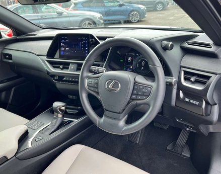 Lexus Ux 2.0 UX 250H F Sport Design 4x2 CVT 5dr 18
