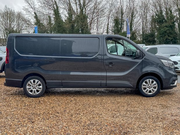 Renault Trafic LWB L2H1 Ll30 Sport Dci Air Con Navigation Sensors EURO 6 SELECT 5