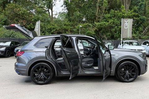 Volkswagen Touareg V6 BLACK EDITION TSI - DEMO +1 OWNER - FULL VW SERVICE HISTORY 13