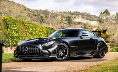 Mercedes-Benz Amg GT BLACK SERIES 2