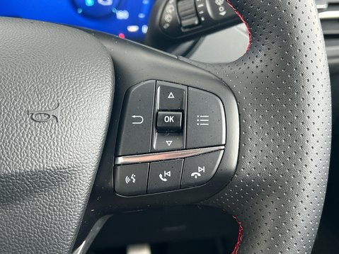 Ford Kuga ST-LINE X EDITION 31