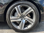 Land Rover Discovery D300 Commercial Dynamic HSE 32