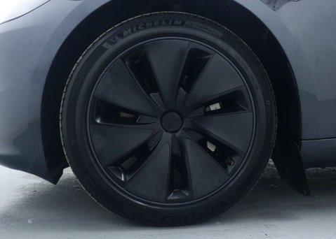 Tesla Model 3 (Dual Motor) Long Range Saloon 4dr Electric Auto 4WDE (306 ps) 17