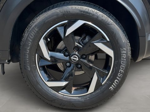 Nissan Juke 1.0 DiG-T 114 N-Connecta 5dr DCT 14