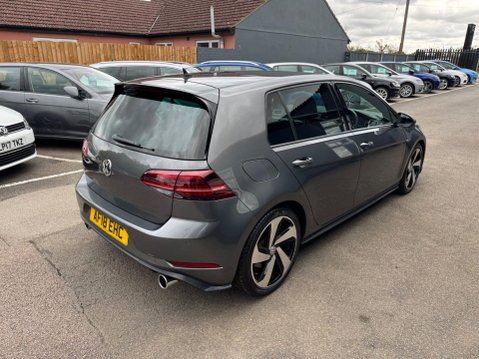 Volkswagen Golf GTI TSI DSG 6