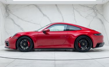 Porsche 911 Carrera 4 GTS (992) 5