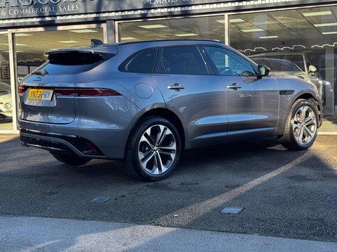 Jaguar F-Pace R-DYNAMIC HSE BLACK 22