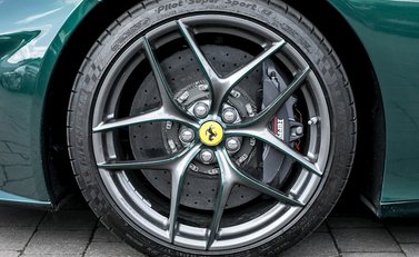 Ferrari F12 Berlinetta 10