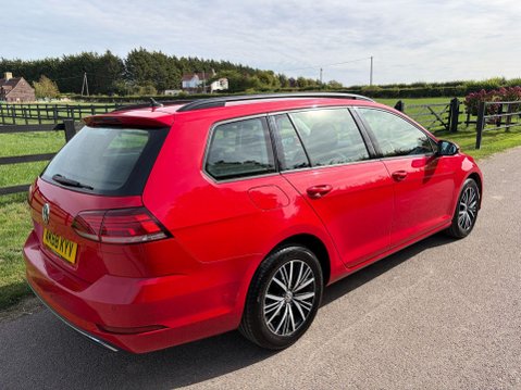 Volkswagen Golf 2.0 TDI SE Nav Euro 6 (s/s) 5dr 39