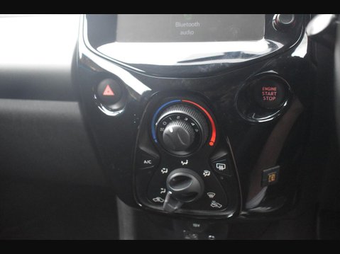 Peugeot 108 1.2 PureTech Allure Hatchback 5dr Petrol Manual Euro 6 (82 ps) 18