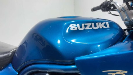 Suzuki Bandit 600 GSF 1998 27K VERY CLEAN MK1 NEW MOT ICONIC CLASSIC 600CC A2 28
