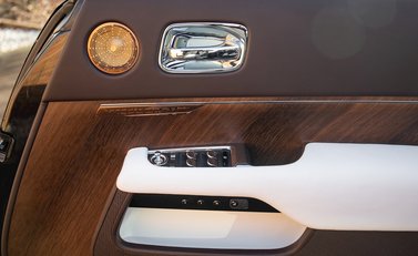 Rolls-Royce Wraith 'Inspired By British Music' Ronnie Wood 24