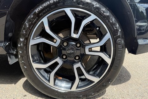 Ford Ecosport ST-LINE DESIGN - 2 OWNERS - FORD SERVICE HISTORY 55
