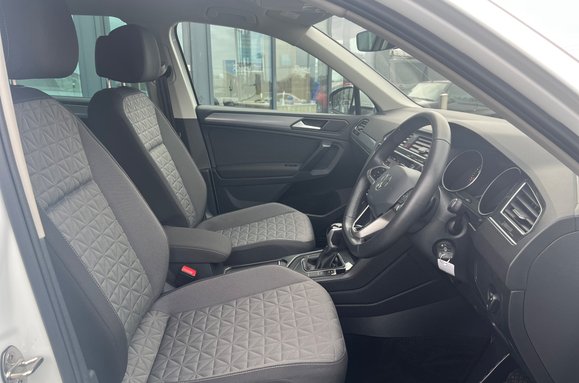 Volkswagen Tiguan LIFE 1.5 TSI DSG AUTOMATIC 17