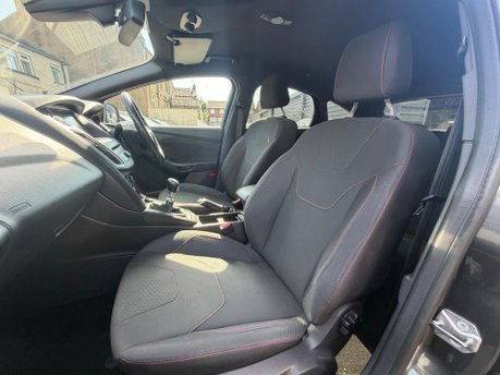 Ford Focus ST-LINE X 19