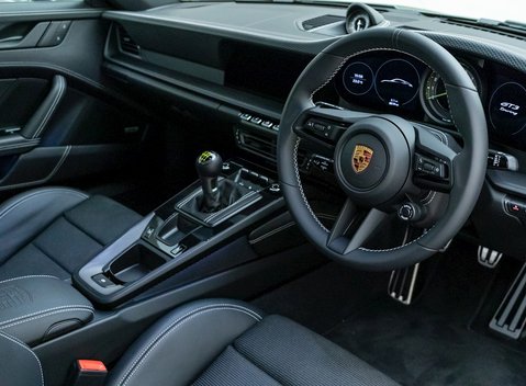 Porsche 911 (992) GT3 Touring 9