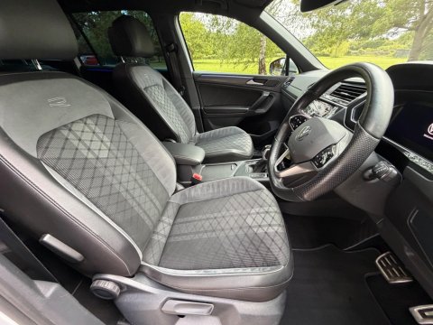 Volkswagen Tiguan R-LINE TDI DSG 24