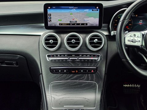 Mercedes-Benz GLC 2.0 GLC 300 AMG Line Premium D 4Matic Auto 4WD 5dr 21