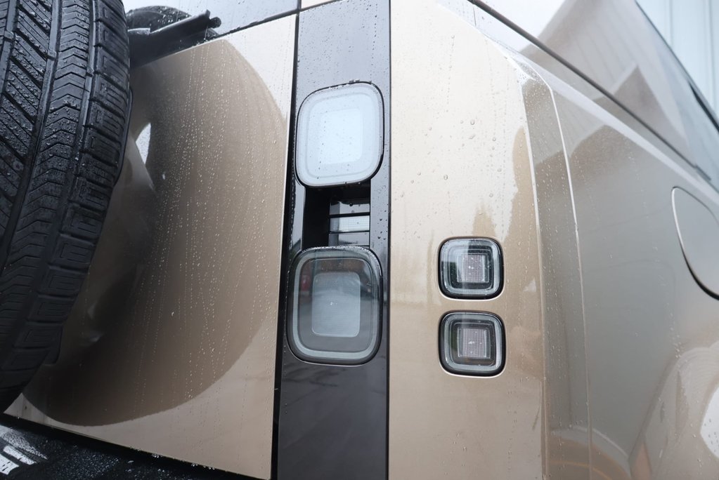 Land Rover Defender 110 2026 D350 HARD TOP X-DYNAMIC HSE STYLED BY SEEKER WITH LANDROVER REAR SEATS 11