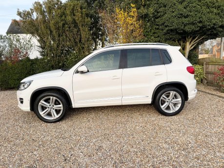 Volkswagen Tiguan 2.0 TDI BlueMotion Tech R-Line DSG 4WD Euro 5 (s/s) 5dr 3