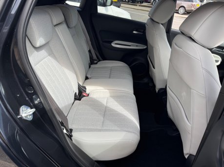 Honda Jazz I-MMD EX 17