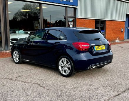 Mercedes-Benz A Class 1.6 A 180 Sport Exeutive Auto 5dr 9