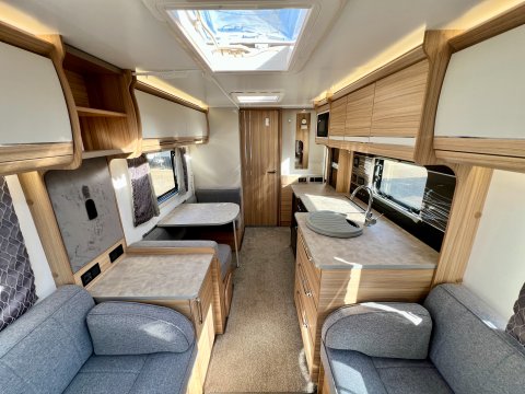 Bailey Unicorn Madrid  18