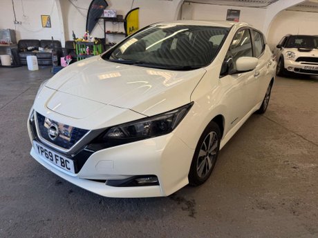 Nissan LEAF 40kWh Acenta Auto 5dr 3