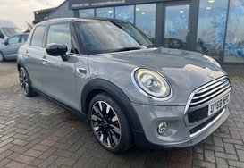 Mini Hatch COOPER EXCLUSIVE 5 DOOR AUTOMATIC 5