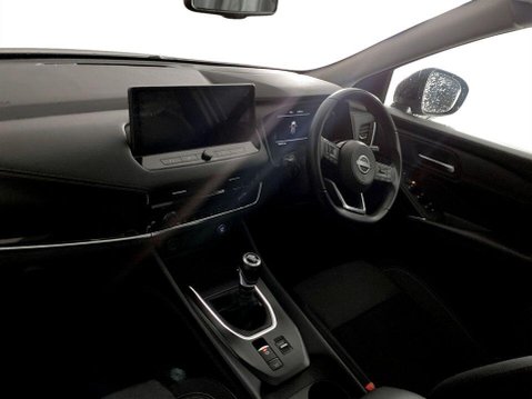 Nissan Qashqai 1.3 DIG-T MHEV N-Connecta SUV 5dr Petrol Hybrid Manual Euro 6 (s/s) (140 ps 14