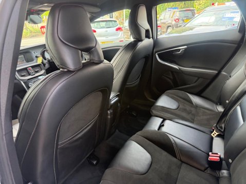 Volvo V40 2.0 T2 R-Design Euro 6 (s/s) 5dr 28