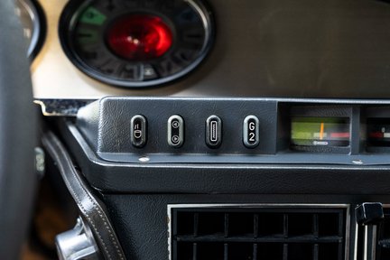 Citroen SM Automatic 3-Litre 23